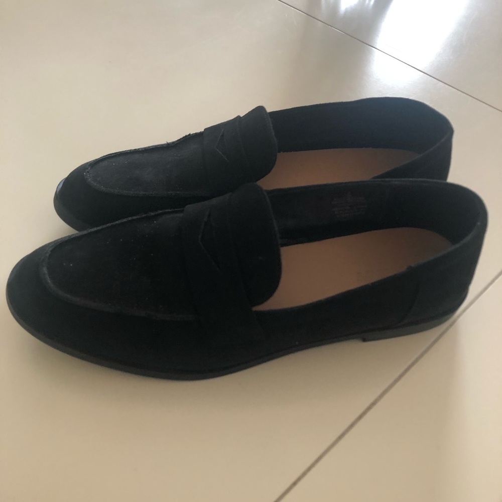 Old Navy Black Loafers, suede type material
